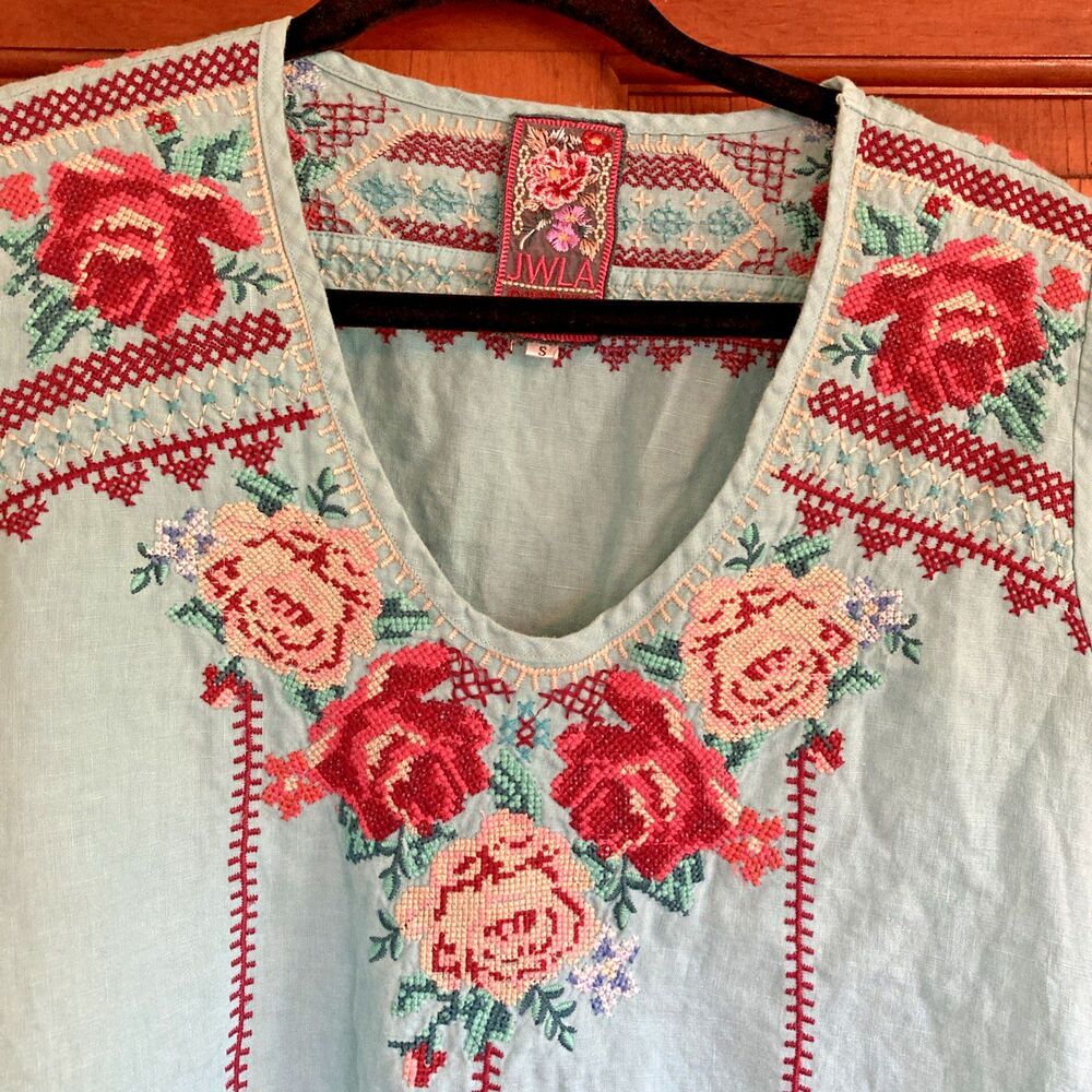 Johnny Was JWLA Womens S Blue V-Neck Embroidered Short Sleeve Tunic Rose Linen - Picture 5 of 11